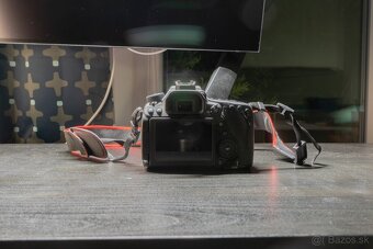 Canon EOS 80D + original battery grip + CANON EF-S 10-22 mm - 5