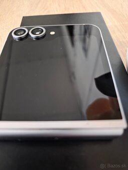 Samsung Galaxy Z Flip 6 - 5