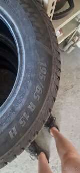 Predám zimne gumi 195/65R15 - 5