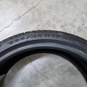 Letné pneumatiky 225/35 R19 PIRELLI DOT1622 - 5