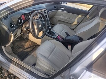 Predám prípadne rozpredám alfa Romeo - 5