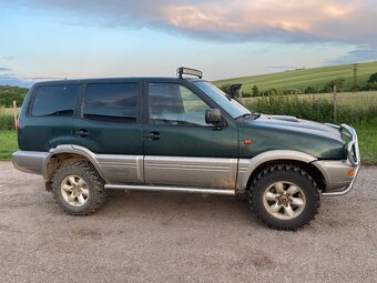 Nissan Terrano - 5