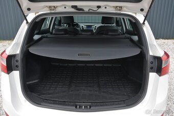 Hyundai i30 CW 1.6 CRDi, SR voz, 1. maj, TOP výbava, DPH - 5