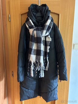 ČIERNA BUNDA zn.JDY č.L + šál - 5