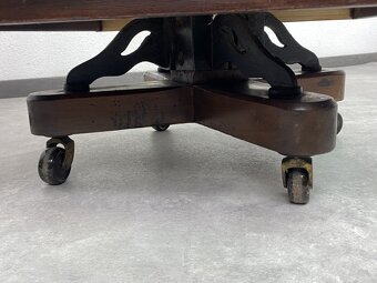 Revolverová rotačná knihovnička - 5