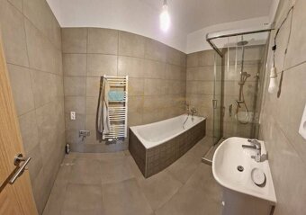 3-izb. bytu v projekte Rínok Rača, garážové státie, pivnica - 5