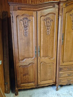 Starožitná skriňa - 5