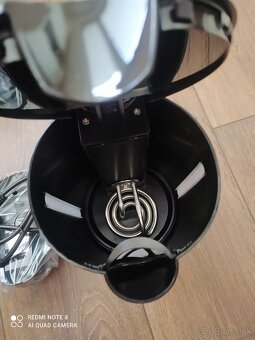 kanvicana na vodu  - 17 eur   NOVA - 5