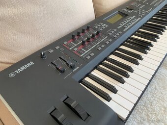 YAMAHA moX6 - 5