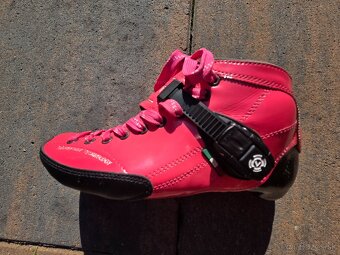 Predám rýchlostné inline korcule Luigino STRUT pink - 5