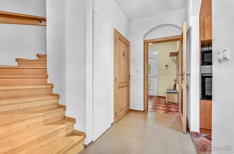 NA PREDAJ veľký rodinný dom vo vyhľadávanej časti v Stupave - 5
