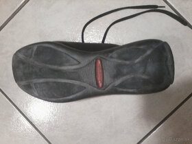 Čierne poltopánky, 2 x krémovo biele sandále - 5