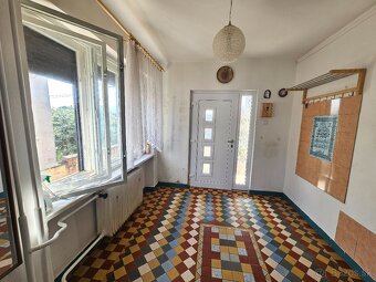 Veľkorysý RD aj pre dve generácie v obci Hrušovany - 5
