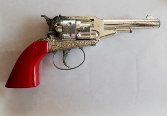 staré hračky- klavír a Colt LONE STAR , opakovačka - 5