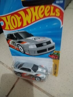 Hot wheels - 5