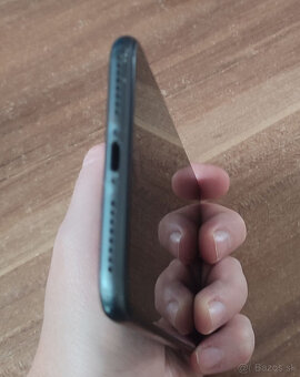 iPhone 8 plus 256GB čierny - 5