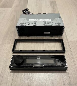 Predám autorádio JVC - 5