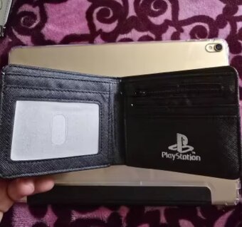 Nová peňaženka Playstation - 5
