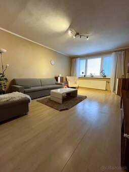 Veľký, slnečný, zariadený 3 izbový byt s loggiou,R5, Levice - 5