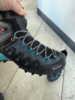 Predam topanky turisticke zn. Salewa - 5