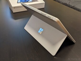 Microsoft Surface GO 3 - 5
