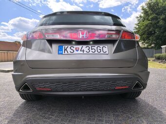 Honda Civic 8g 1.8 V-tec - 5