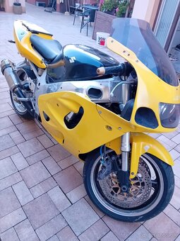 Suzuki gsxr 750 - 5