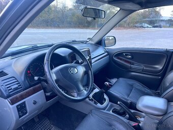 SUZUKI GRANT VITARA 2.0 - 5