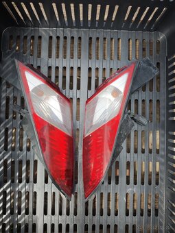 Predám náhradné diely na Peugeot Satelis 125 - 5