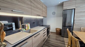 Kompletne prerobený dvojizbový byt s lodžiou - 5