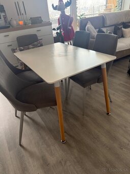 Jedálenský stôl - 5