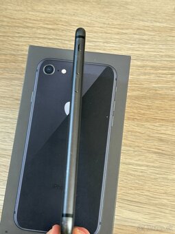 iPhone 8 64GB 87% - 5