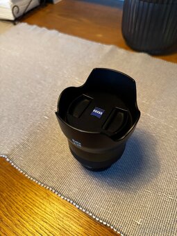 Sony FE - Zeiss Batis 25mm f2 - 5
