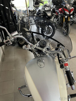 Suzuki Intruder 1400 - 5
