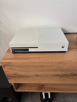 Xbox one S - 5