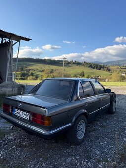BMW e30 324d chromak - 5