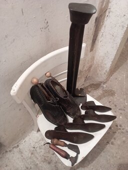 Starožitné obuvnícke kopyto sada+ topánky - 5