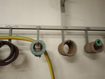 Tesnenie, váha a lampy - 5