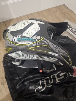 Predam motocrossovu prilbu Just1, velkosť M - 5