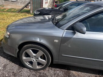 Audi A4b7 - 5