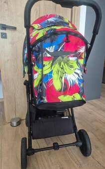 Skvelý kočík do lietadla aj do mesta - 5