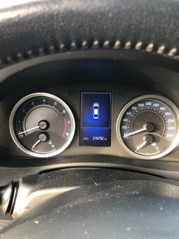 Toyota Corolla - 5