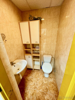 Obchodné priestory : Moyzesova - 15,4 m2 na prízemí - 5