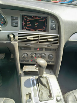 AUDI A6C6 - 5