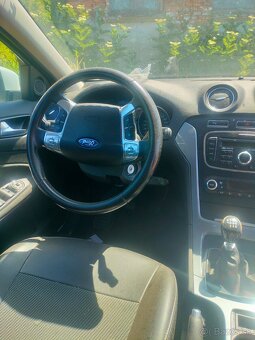 Predám náhradné diely na Ford Mondeo rok 2013 - 5