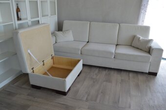 Rozťahovací gauč s taburetkou a úložným priestorom - 5