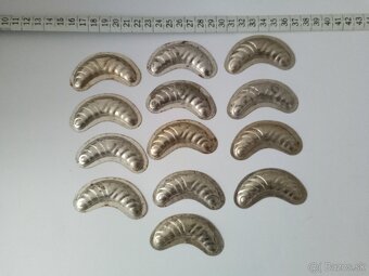 Formičky a vykrajovátka na pečení - cukroví - 5