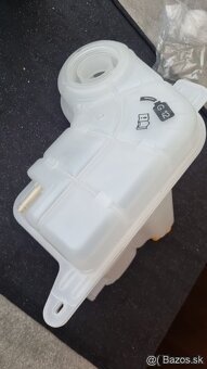 Vyrovnávacia nádobka - 5