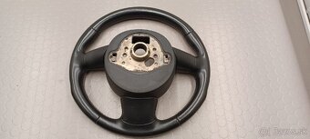 Volant Audi A4 Avant B8
Rok : 06/2013 model 2014 - 5