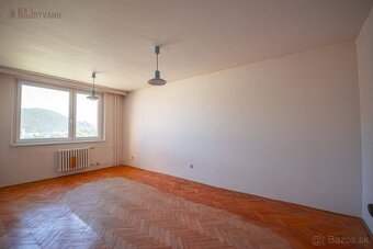 Pôvodný stav - Veľký 2i 68m2 + loggia na sídlisku Roveň - 5